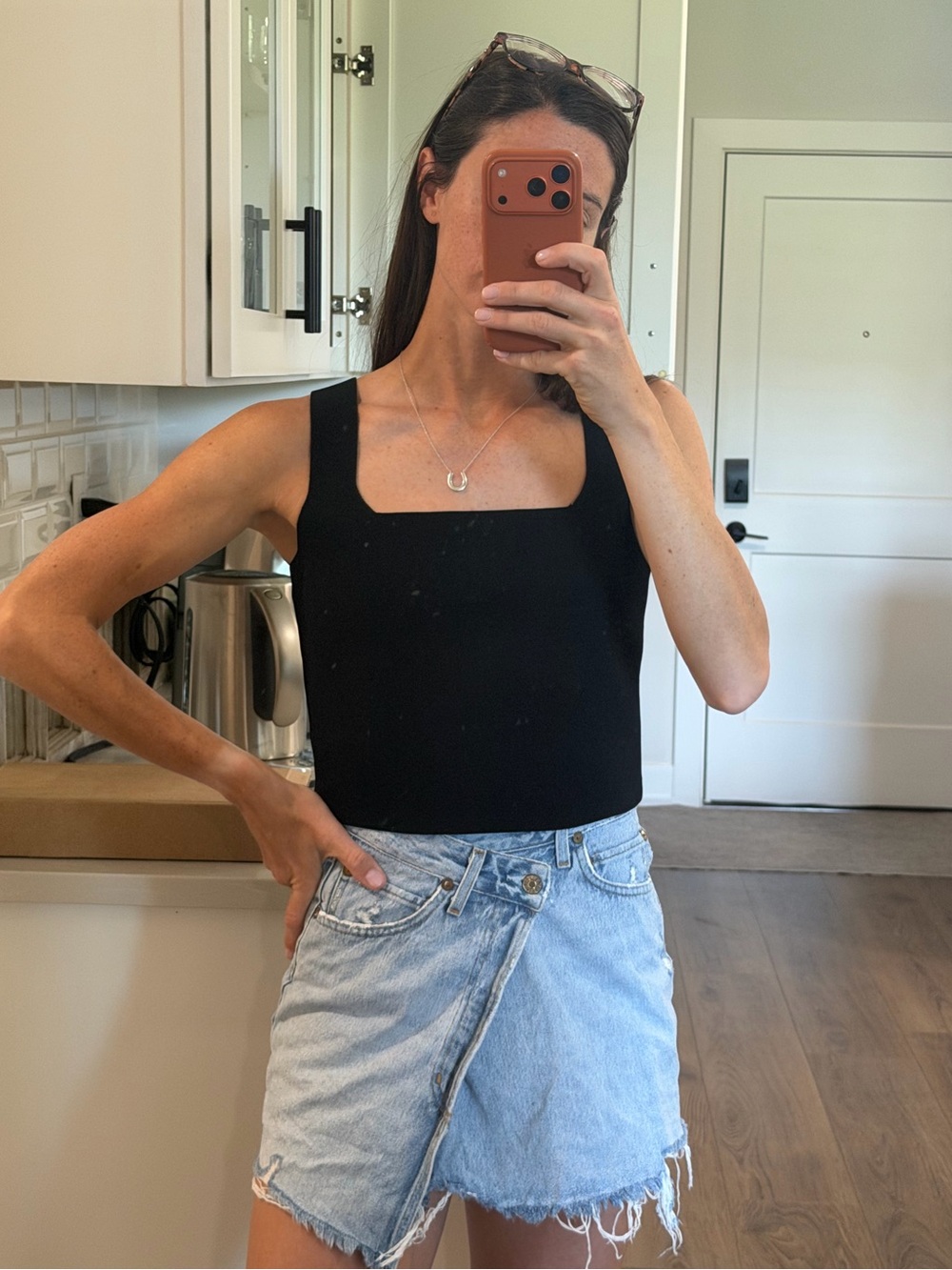 A.L.C. Sleek Black compact Square-Neck Cropped Tank S